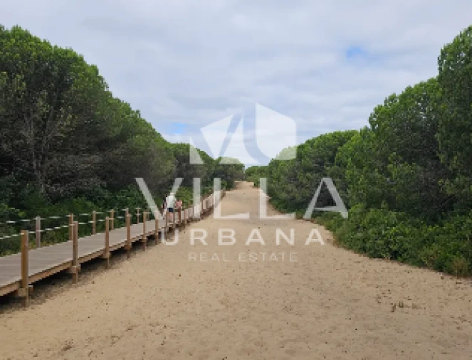 Moradia T4 para Venda em Charneca de Caparica e Sobreda Foto 16