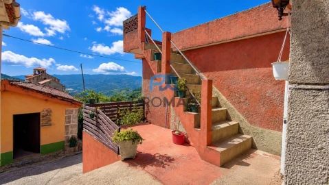 Moradia T6 para Venda em São Martinho de Mouros