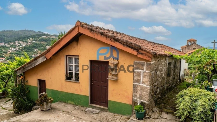 Moradia T6 para Venda em São Martinho de Mouros Foto 8