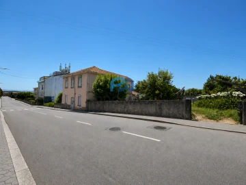 Moradia T4 para Venda em Vilar de Andorinho