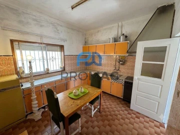 Moradia T4 para Venda em Vilar de Andorinho