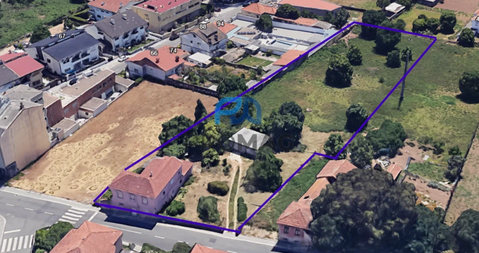 Moradia T4 para Venda em Vilar de Andorinho Foto 2