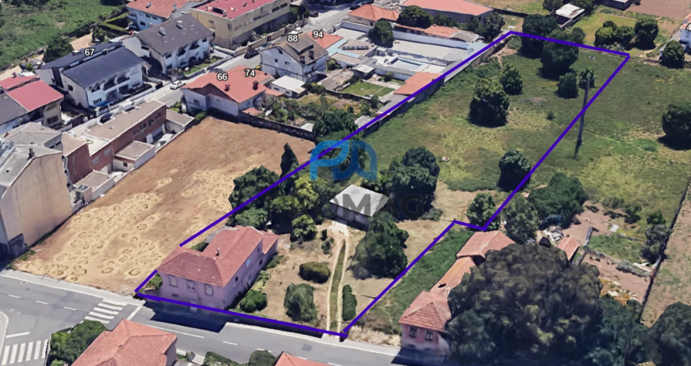 Moradia T4 para Venda em Vilar de Andorinho Foto 2