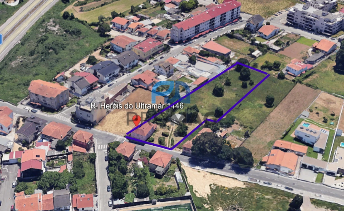 Moradia T4 para Venda em Vilar de Andorinho Foto 3