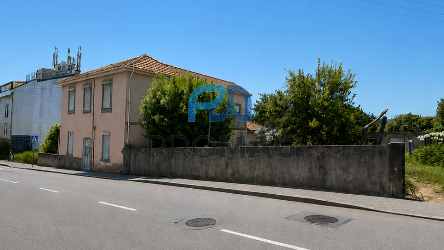Moradia T4 para Venda em Vilar de Andorinho