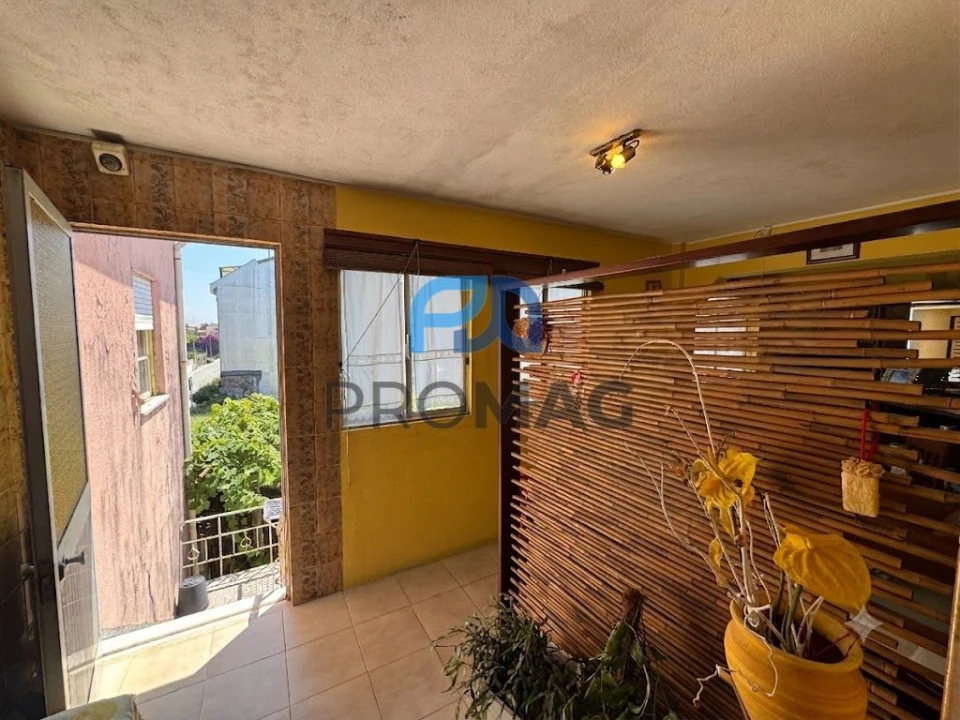 Moradia T4 para Venda em Vilar de Andorinho Foto 7
