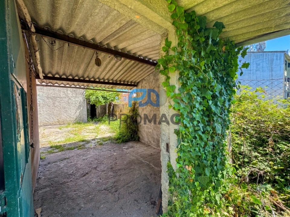Moradia T4 para Venda em Vilar de Andorinho Foto 6