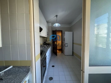 Apartamento T3 para Venda em Amarante (São Gonçalo), Madalena, Cepelos e Gatão