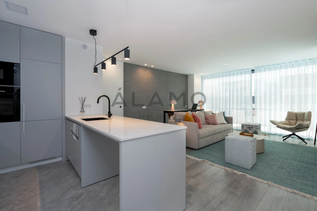Apartamento T1 para Venda em Olhão Foto 7