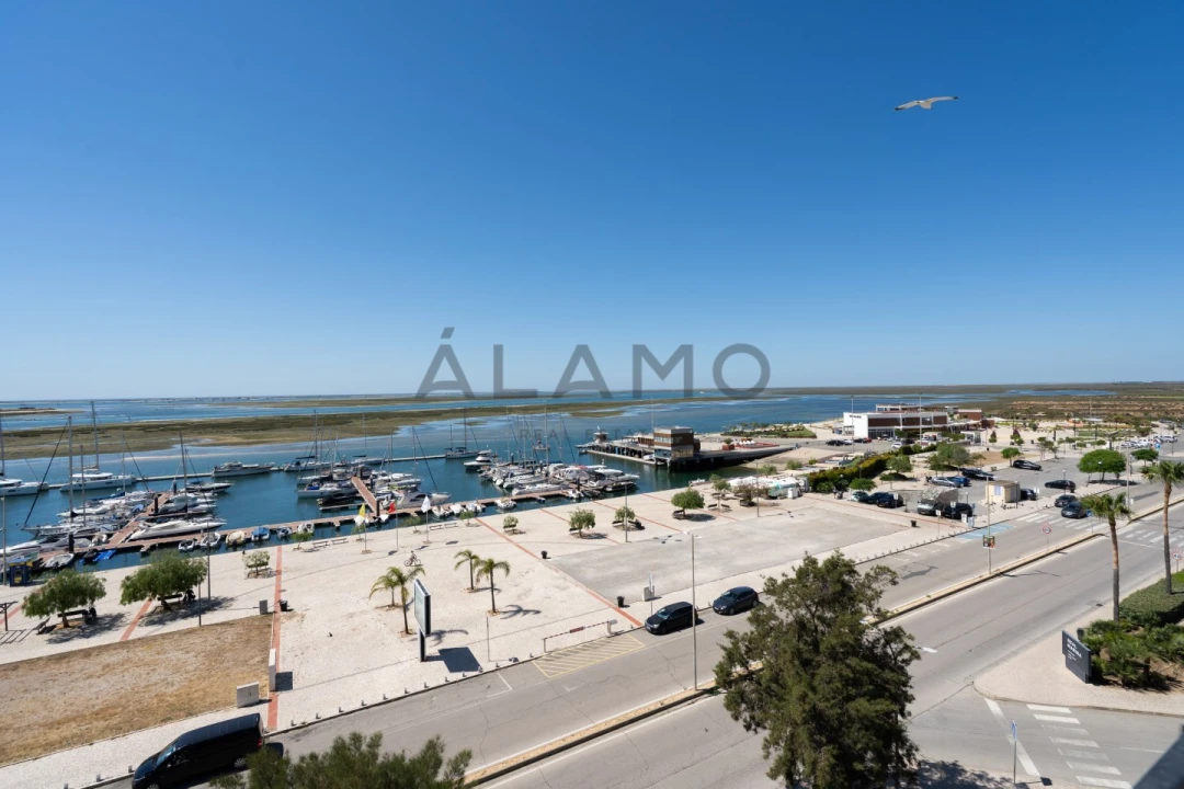 Apartamento T1 para Venda em Olhão Foto 24