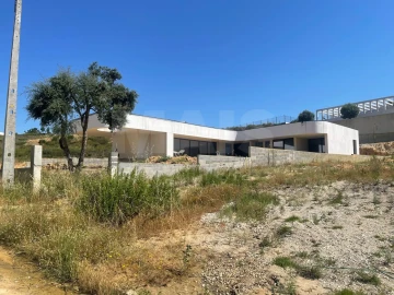Moradia T3 para Venda em Fernao Ferro