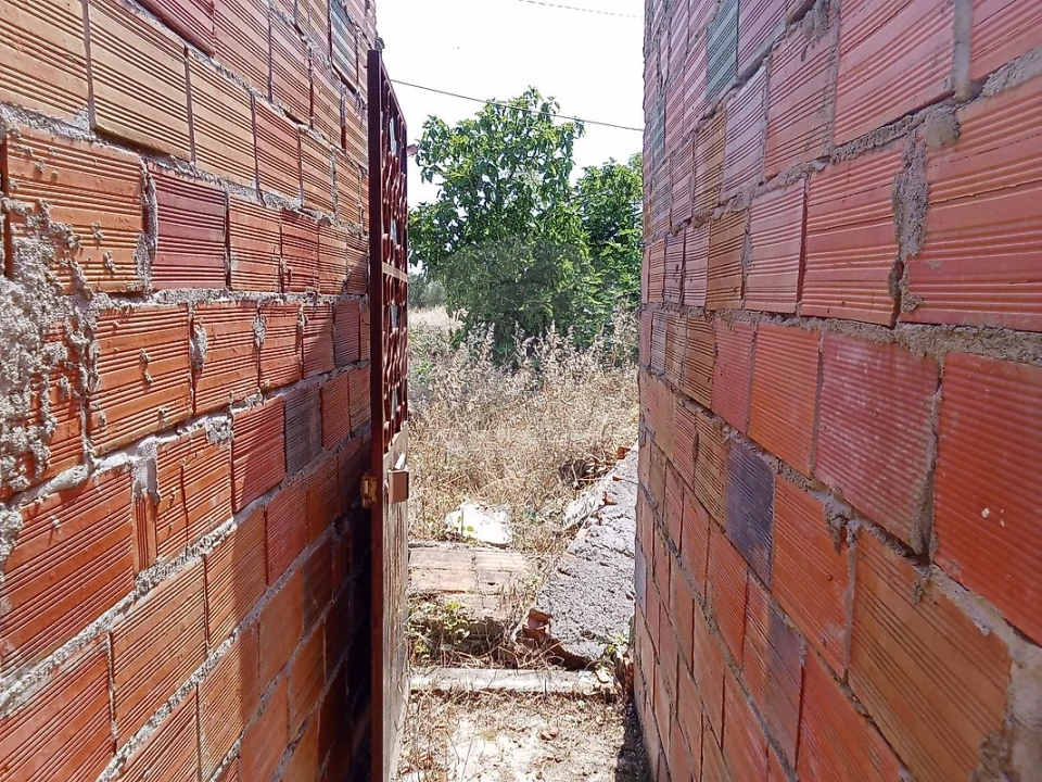 Moradia T2 para Venda em Almoster Foto 12