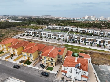 Moradia T4 para Venda em A dos Cunhados e Maceira