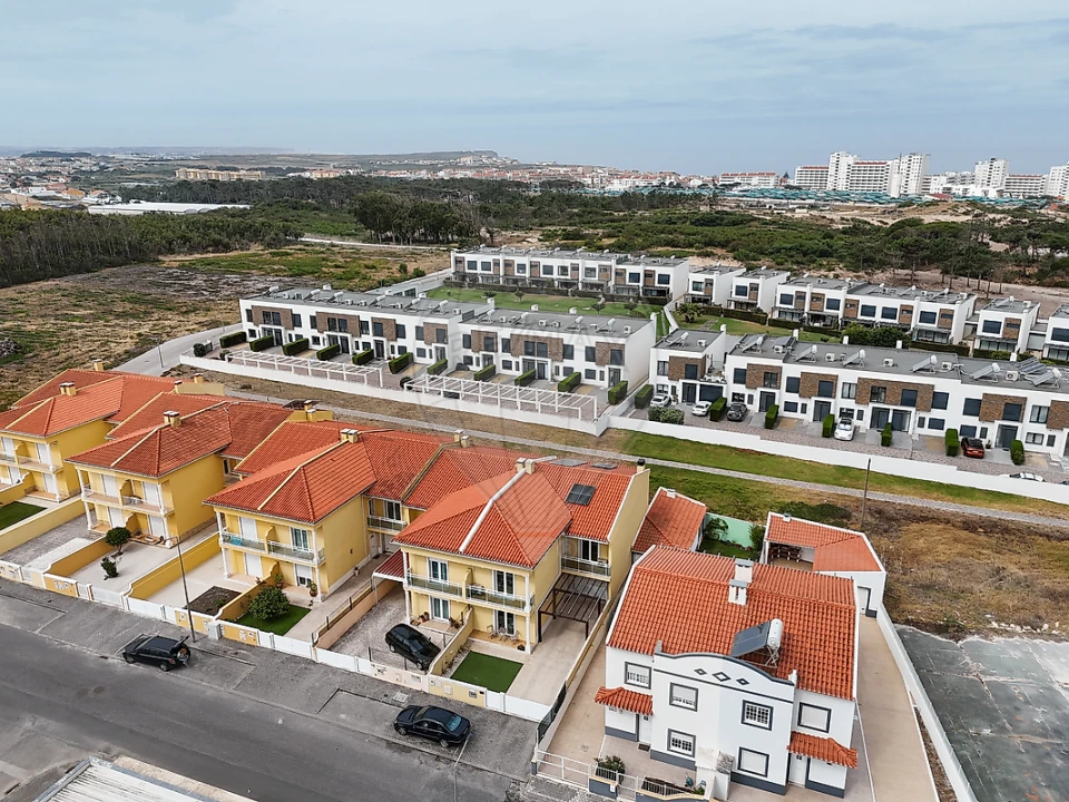 Moradia T4 para Venda em A dos Cunhados e Maceira Foto 4