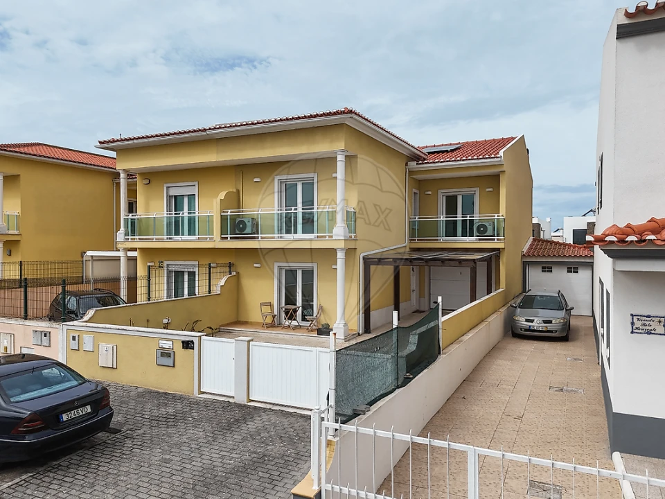 Moradia T4 para Venda em A dos Cunhados e Maceira Foto 2