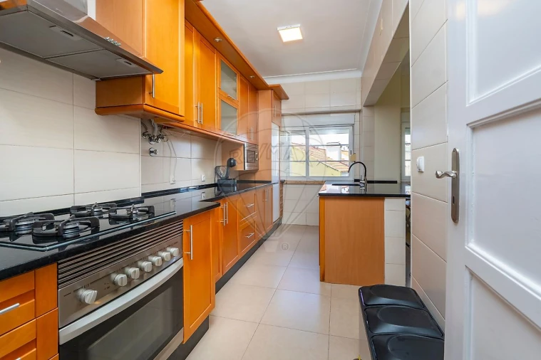 Apartamento T4 para Venda em Penha de França Foto 2