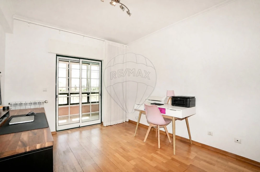 Apartamento T3 para Venda em Vialonga Foto 22
