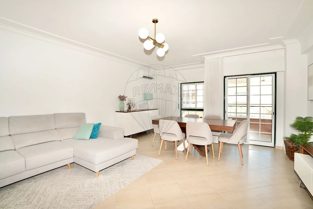 Apartamento T3 para Venda em Vialonga Foto 4