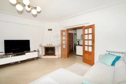 Apartamento T3 para Venda em Vialonga