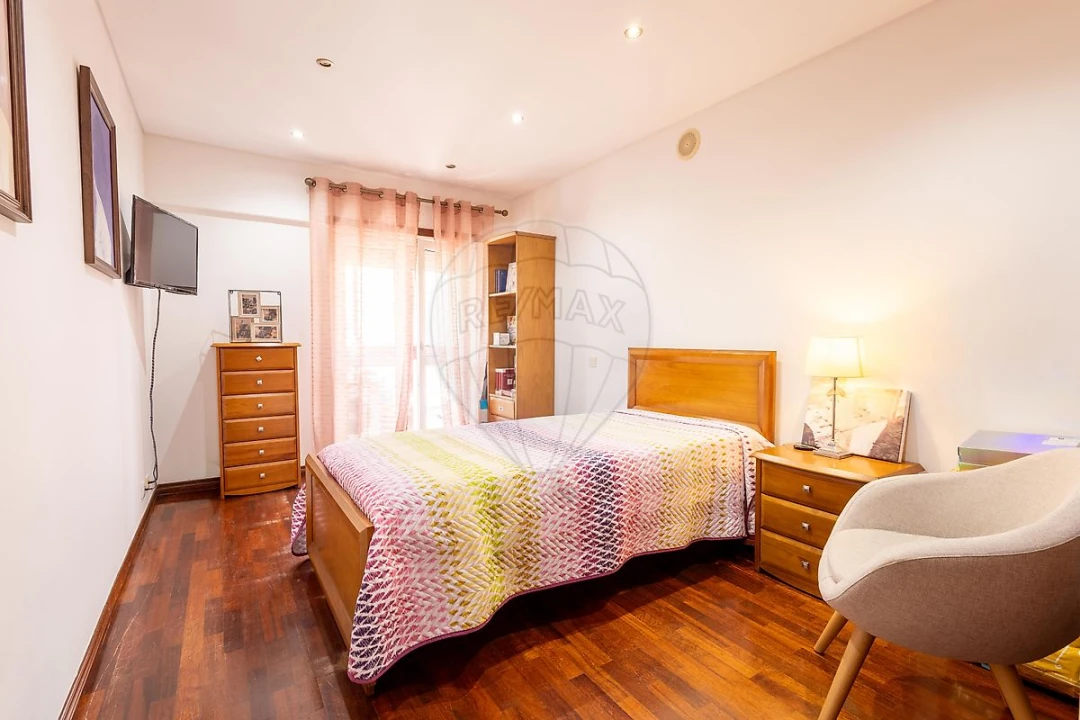 Apartamento T3 para Venda em Carregado e Cadafais Foto 23