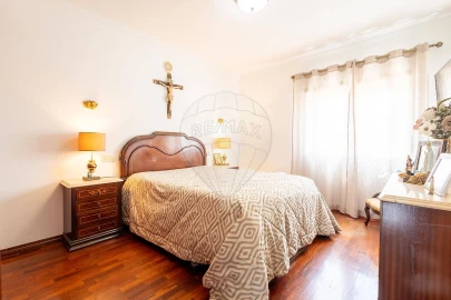 Apartamento T3 para Venda em Carregado e Cadafais