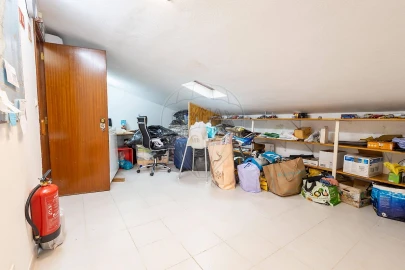 Apartamento T3 para Venda em Carregado e Cadafais
