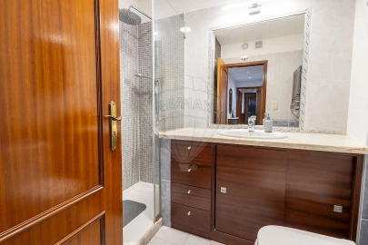 Apartamento T3 para Venda em Carregado e Cadafais