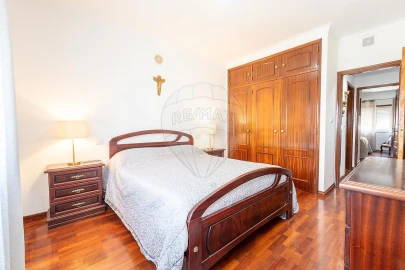 Apartamento T3 para Venda em Carregado e Cadafais