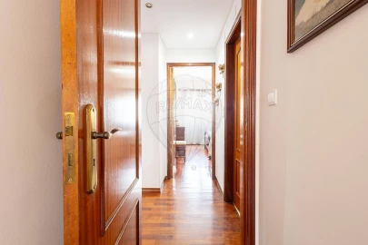 Apartamento T3 para Venda em Carregado e Cadafais