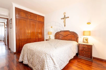 Apartamento T3 para Venda em Carregado e Cadafais