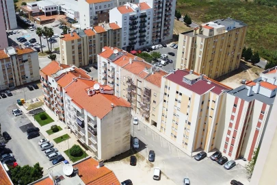 Apartamento T3 para Venda em Carregado e Cadafais