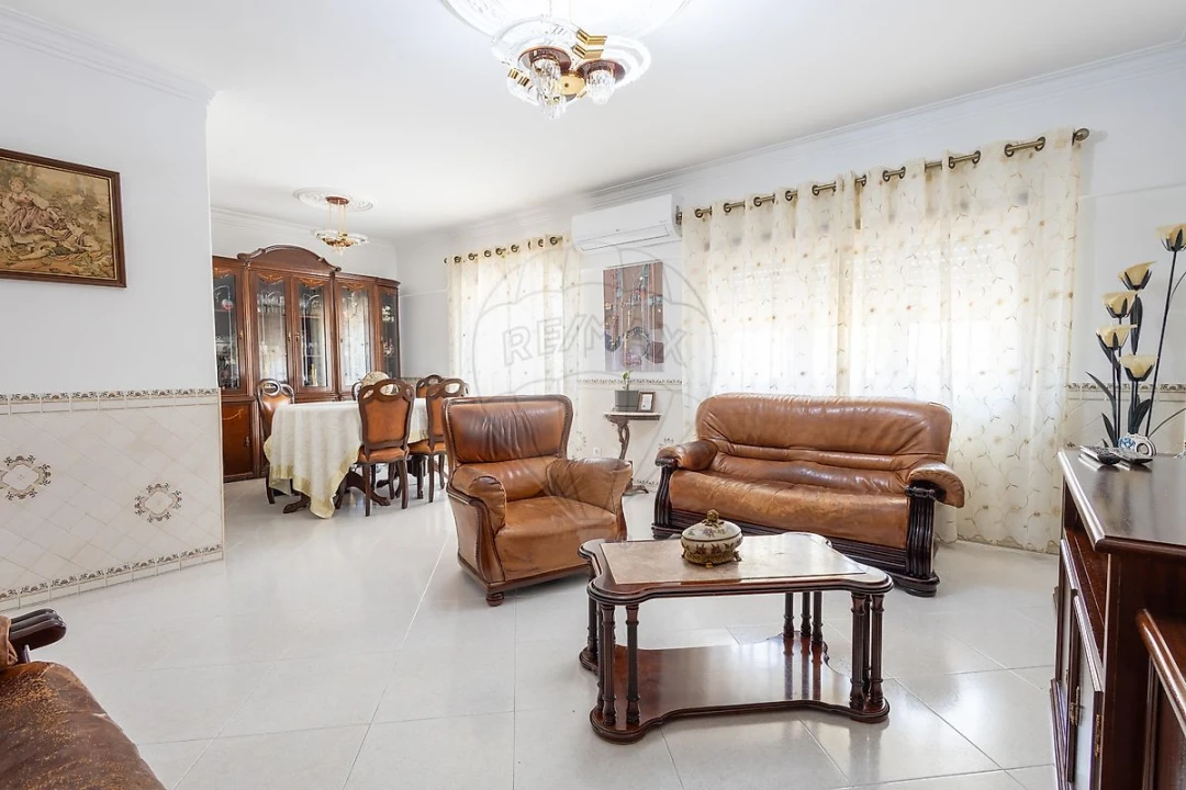 Apartamento T3 para Venda em Carregado e Cadafais Foto 10