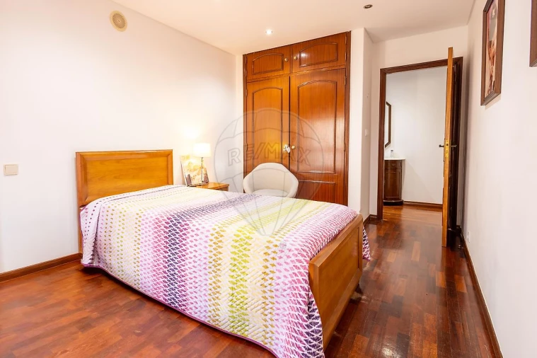 Apartamento T3 para Venda em Carregado e Cadafais Foto 24