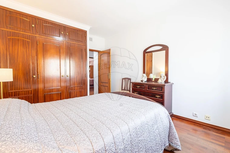 Apartamento T3 para Venda em Carregado e Cadafais Foto 19