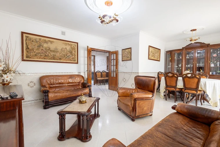 Apartamento T3 para Venda em Carregado e Cadafais Foto 9