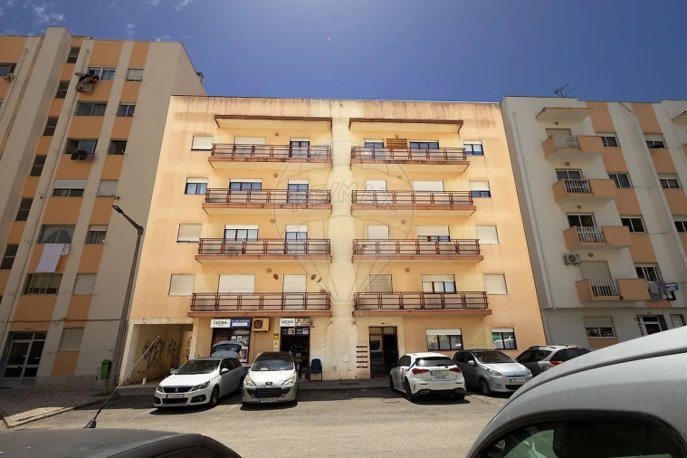 Apartamento T3 para Venda em Carregado e Cadafais Foto 33