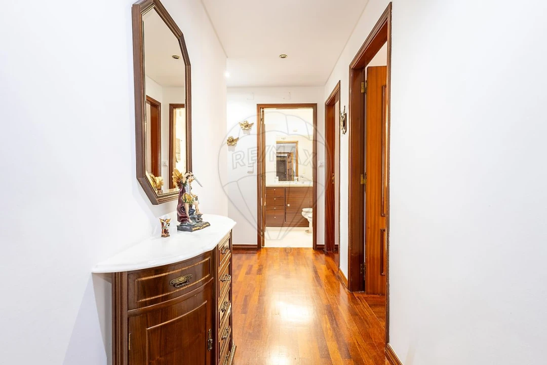 Apartamento T3 para Venda em Carregado e Cadafais Foto 13