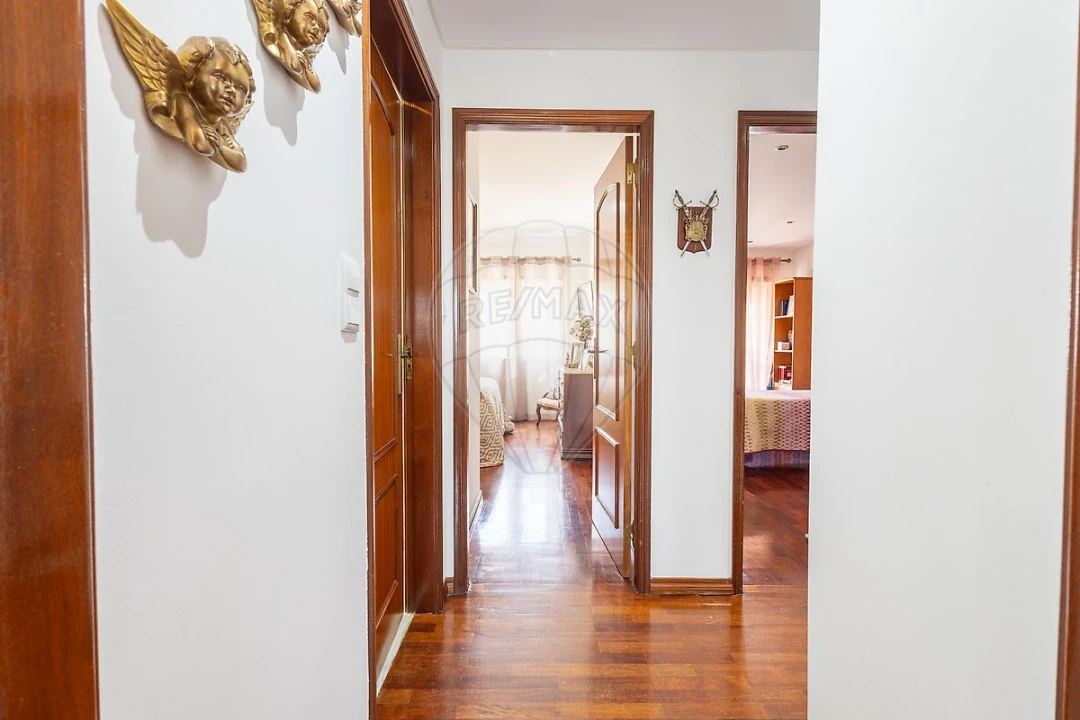 Apartamento T3 para Venda em Carregado e Cadafais Foto 16