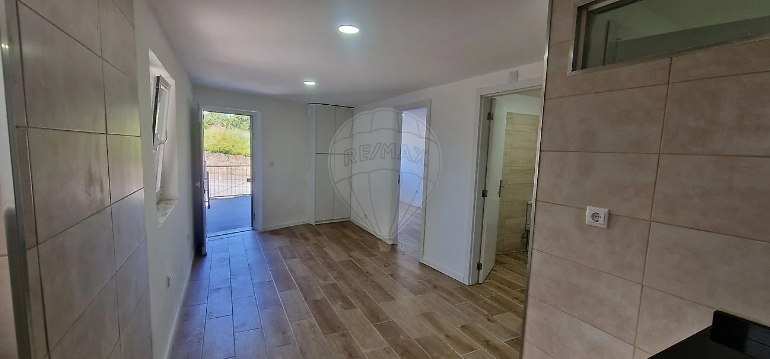 Moradia T2 para Arrendamento em Pedrouços Foto 10