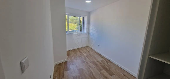 Moradia T2 para Arrendamento em Pedrouços