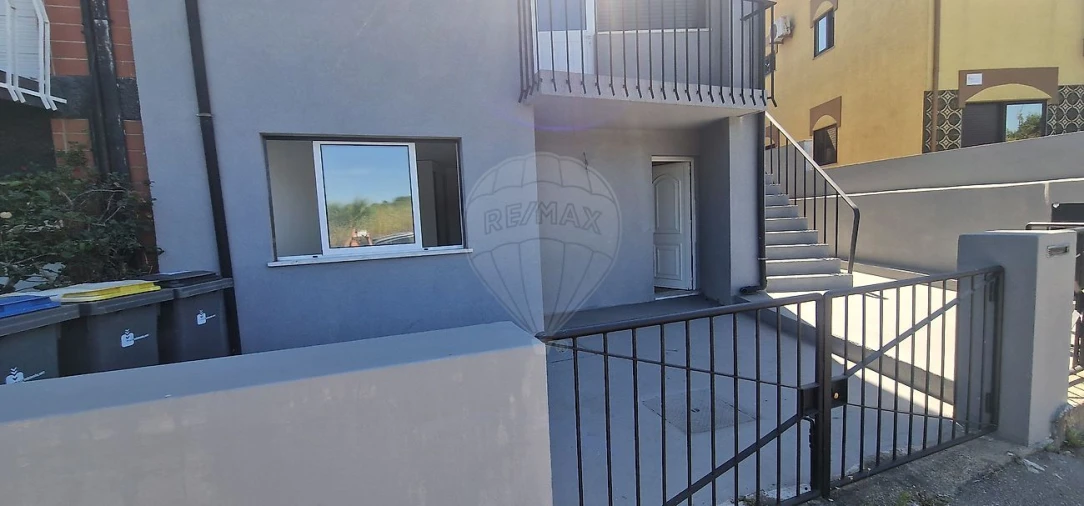 Moradia T2 para Arrendamento em Pedrouços Foto 2