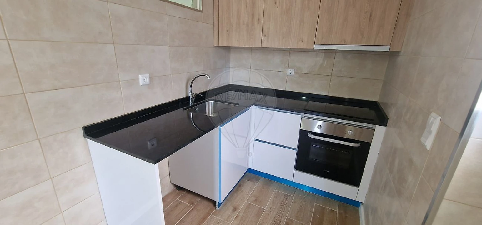 Moradia T2 para Arrendamento em Pedrouços Foto 1