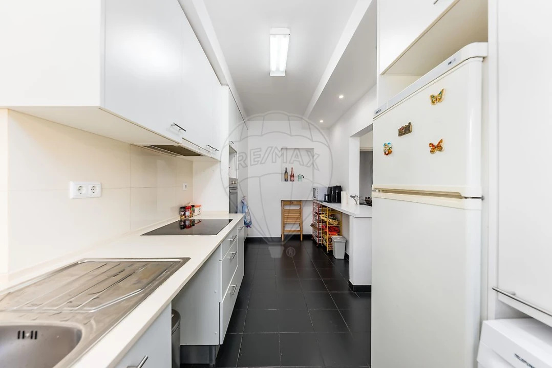Apartamento T4 para Venda em Alvalade Foto 25