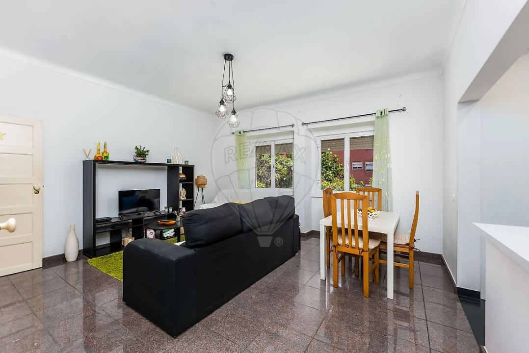 Apartamento T4 para Venda em Alvalade Foto 14