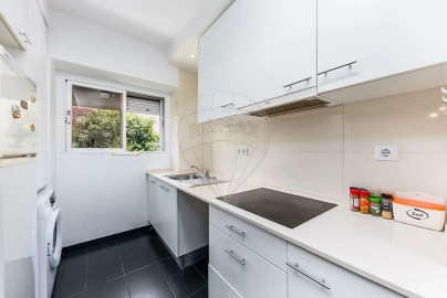 Apartamento T4 para Venda em Alvalade