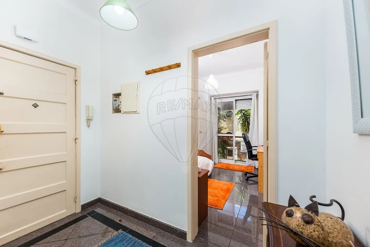 Apartamento T4 para Venda em Alvalade Foto 12