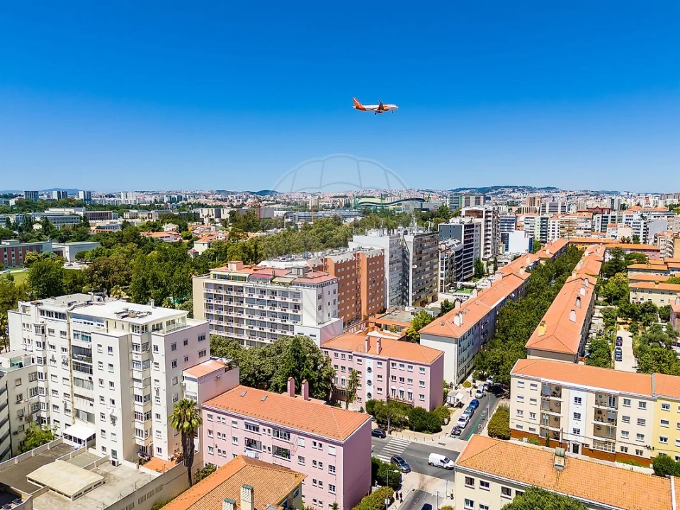 Apartamento T4 para Venda em Alvalade Foto 20