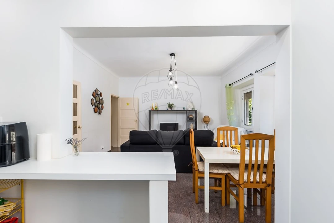 Apartamento T4 para Venda em Alvalade Foto 13