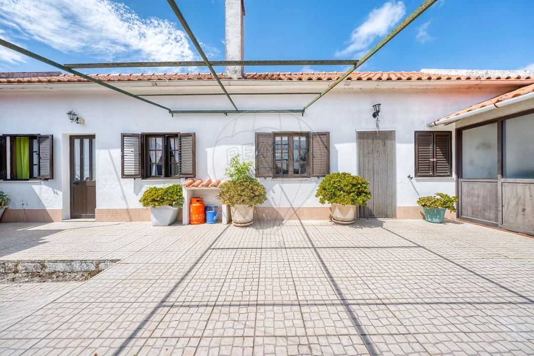 Moradia T3 para Venda em Aveiras de Baixo Foto 36