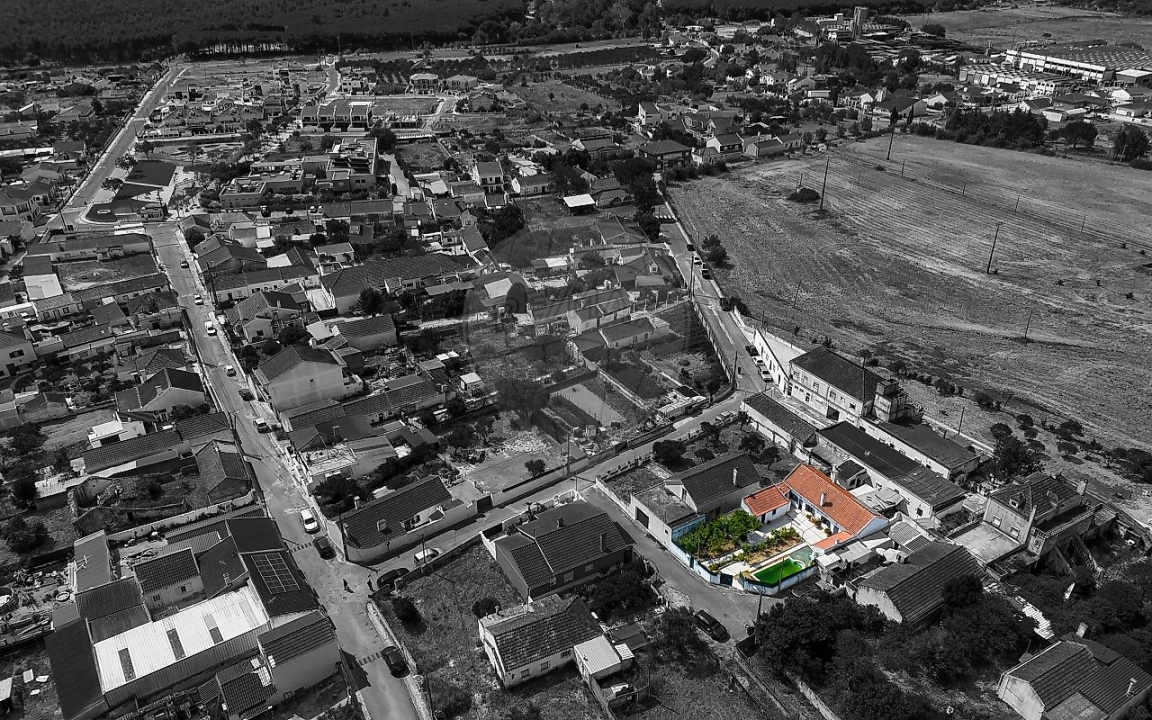 Moradia T3 para Venda em Aveiras de Baixo Foto 25